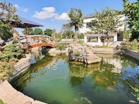 Khuôn viên trường