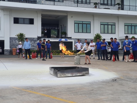 Huấn luyện PCCC & CNCH