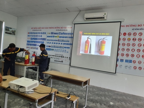 Huấn luyện PCCC & CNCH